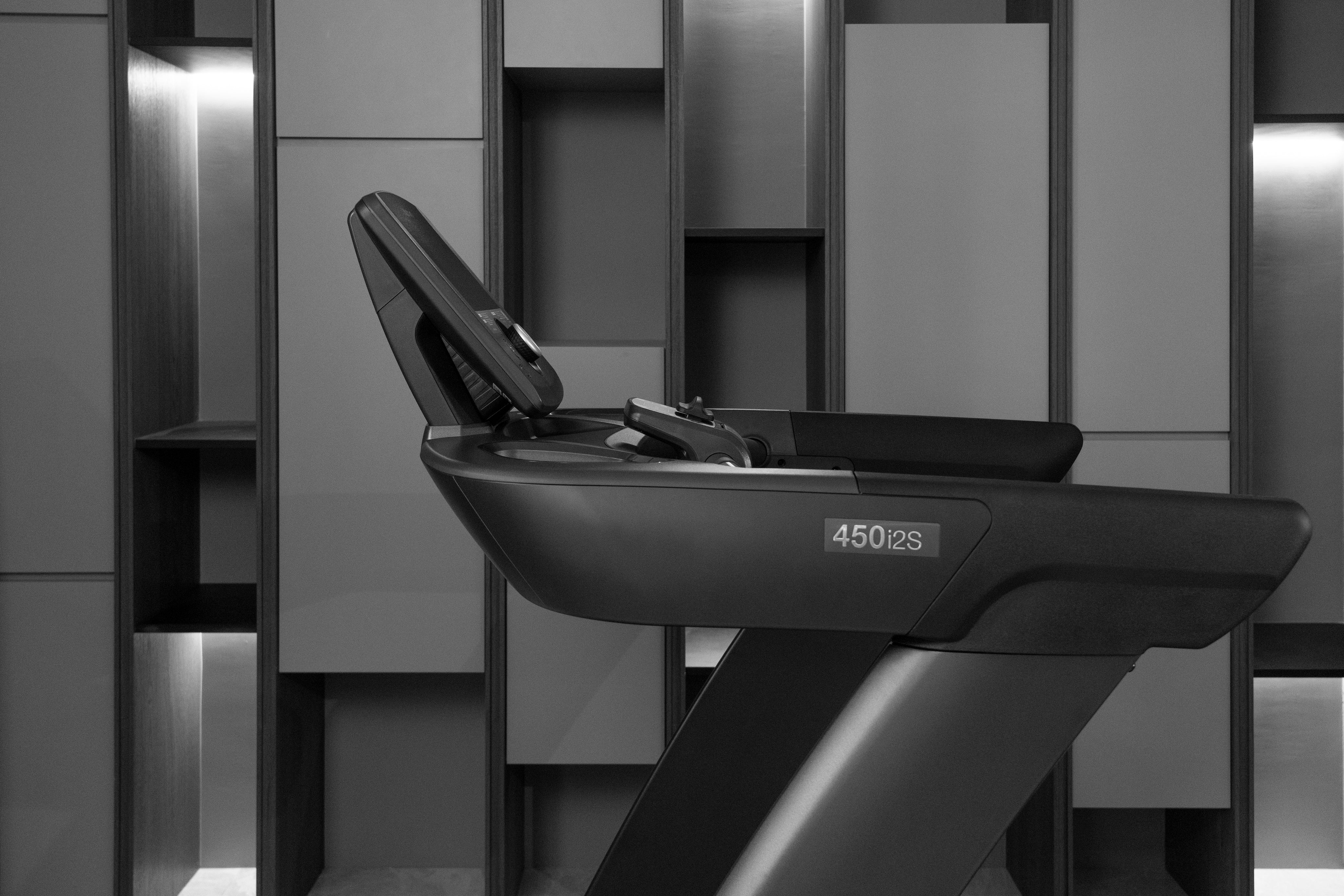 Intenza-450-Series-Treadmill-7.jpg
